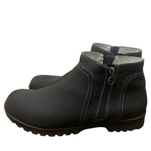 J Sport Jenna Black Ankle Boots Women's 11M Side Zip Comfort Walking EUC